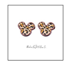 Pendientes acrílicos de Minnie Mouse con estampado de leopardo (2 estilos) imagen 1
