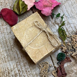 Handmade Olive Aleppo Soap | Scented Moisturizing Soap | Aleppo Olive Oil and 40 % Bay Laurel Oil Soap| Sensitive Skin| 160g
