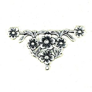 6 pcs. of Ornate Floral Filigree with loop- Bin# 43