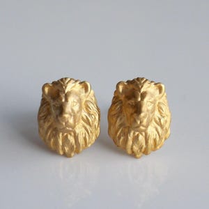 Lion head stud earrings in 900 gold or silver in Italian design, Florentine lion earrings in 22k gold or silver