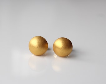 Round stud earrings made of 900 gold, round solid gold stud earrings, ball stud earrings, 22k gold earrings, stud earrings handmade for every occasion