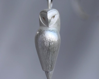 Silver owl pendant, heavy owl pendant, silver worry stone, silver pendulum in the shape of an owl, protector of the night, owl of wisdom