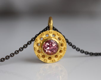 Pendant made of 900 gold with pink tourmaline, light pink tourmaline pendant 22k gold, round gold pendant filigree handcrafted by goldsmith