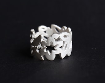 floral silver ring, ring sculpture, wide silver ring with floral pattern, silver ring floral lace