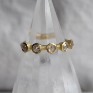 white rose cut diamond ring made of 750 gold, delicate ring made of 18k gold with white rose cut diamonds, gold stacking ring with 5 diamond roses image 4