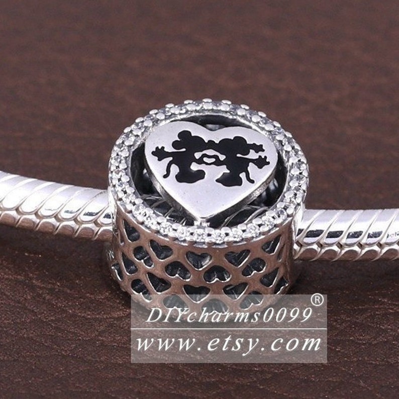 2016 Winter Release Sterling Silver Dis Mickey /& Minnie Love with Clear CZ Button Charm Beads Fits European DIY Bracelets Necklaces