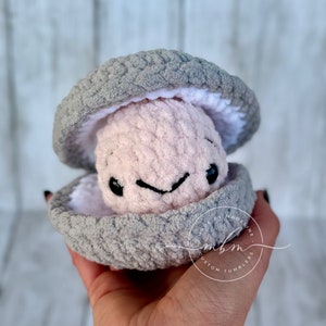 Crochet Clam Plushie 画像 1