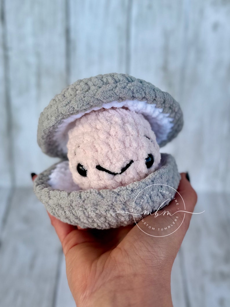 Crochet Clam Plushie 画像 1