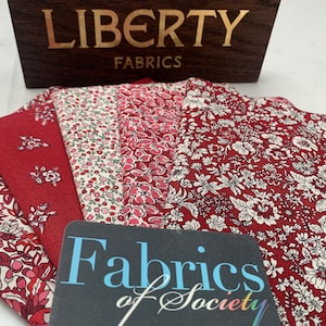 Liberty Flower Show Collezione invernale Tessuto trapuntato Emily Silhouette Rosso 100% cotone Variazioni di colore disponibili Fat Quarters