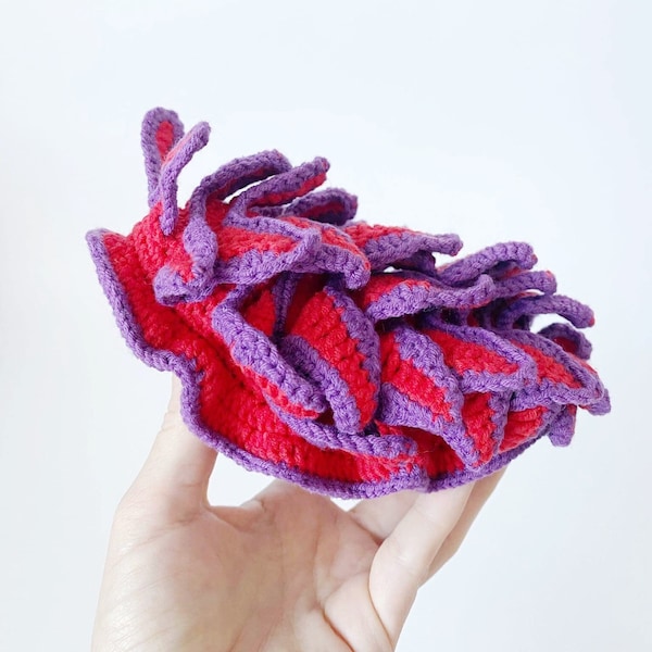 Babosa marina de peluche tejida a crochet: Nudibranquio rojo