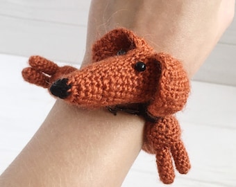 Pulsera de perro Dachshund, cachorro hecho a mano de ganchillo, joyería de animales suaves, regalo para amantes de los perros