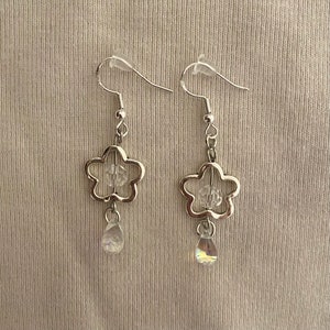 teary flower earrings