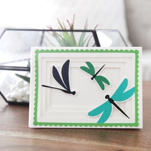 Tarjeta de felicitación 3D, Tarjeta de sombra, Cricut svg File, Silhouette svg, Layered Card SVG, Cut File, SVG, Birthday Card, Paper Craft, Dragon fly