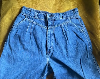 Vaqueros mom de talle alto Rockies con adornos vintage