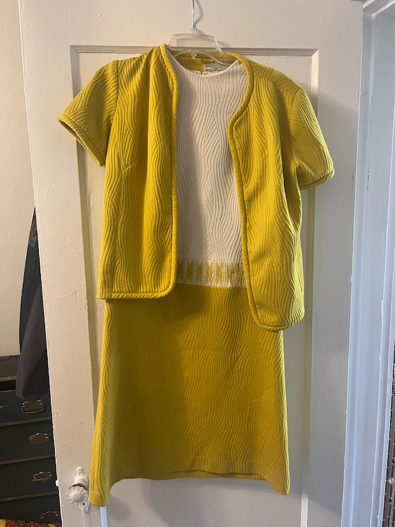 Vintage 60s chartreuse dress + bolero set - image 4