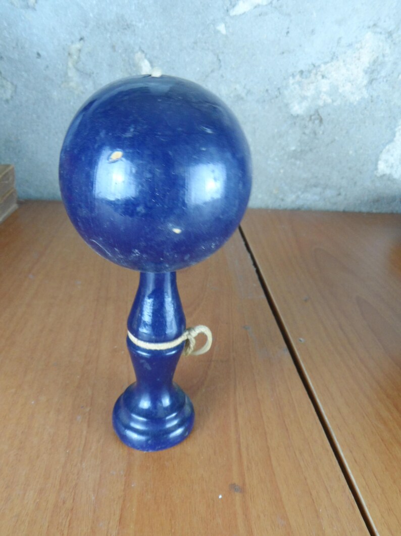 bilboquet jouet