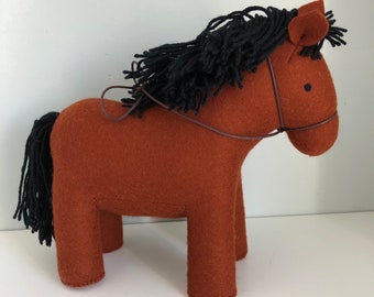 Organic wool horse, only on order. Waldorf. Handmade, designer piece.