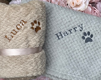 Personalised Dog/Cat Blanket Embroidered name Gift Puppy kitten pet