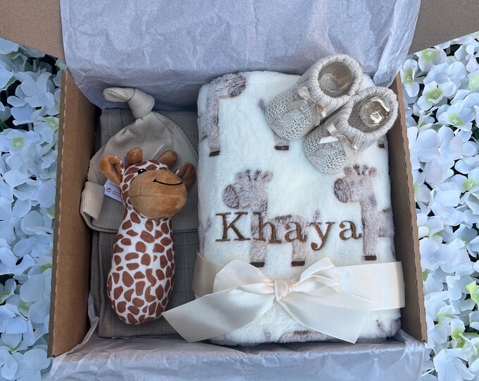 Personalised Baby Blanket Gift Set Box Baby Shower Gift Giraffe Toy Hat ...