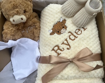 Personalised Baby Blanket gift Set Box Highland Cow Toy New baby hat bootees gift baby shower