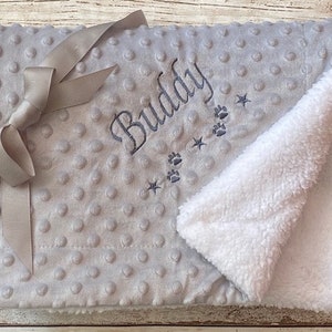 Personalised Luxury Pet Dog Cat Blanket Bubble Feel Embroidered Puppy Kitten grey