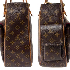 Może przedstawiać: Brązowa torba typu tote z monogramem z pł&oacute;tna z wykończeniem ze sk&oacute;ry i przednią kieszenią. Torba ma kultowy wz&oacute;r przeplatającego się logo LV. Torba ma strukturalny kształt i g&oacute;rny uchwyt.