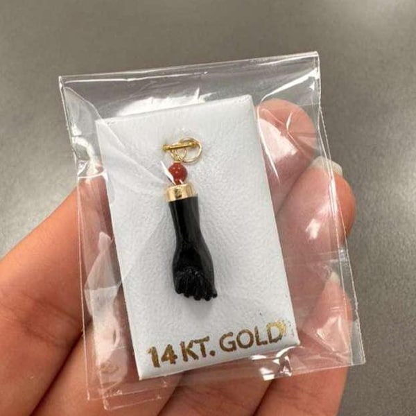 14 Karat Gold La Mano De Azabache Black Figa Hand Amulet Charm with Red Bead