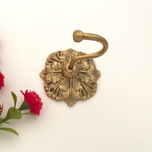 Porte-serviettes en laiton : déco de cuisine minimaliste