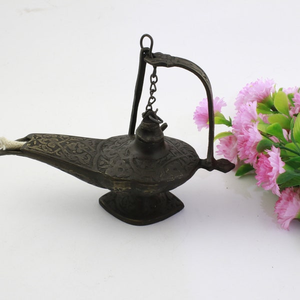 Aladdin lamp, oil burner, genie lamp Brass - home decor - antique style oil lamps