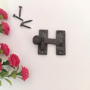 Solid Brass Latch Lock – Heavy-Duty Sliding Door and Window Lock for Home & Garden