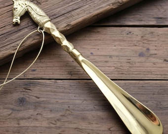 Calzador de latón macizo con mango de cabeza de caballo – Calzador largo artesanal – Regalo elegante
