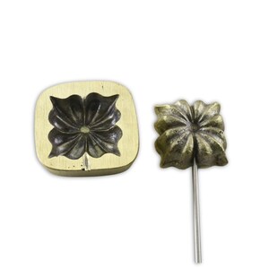 Flower making iron Mold