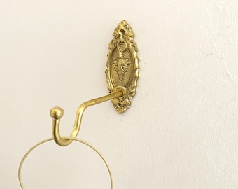 Vintage Style Brass Plant Hanger: Rustic Wall Decor