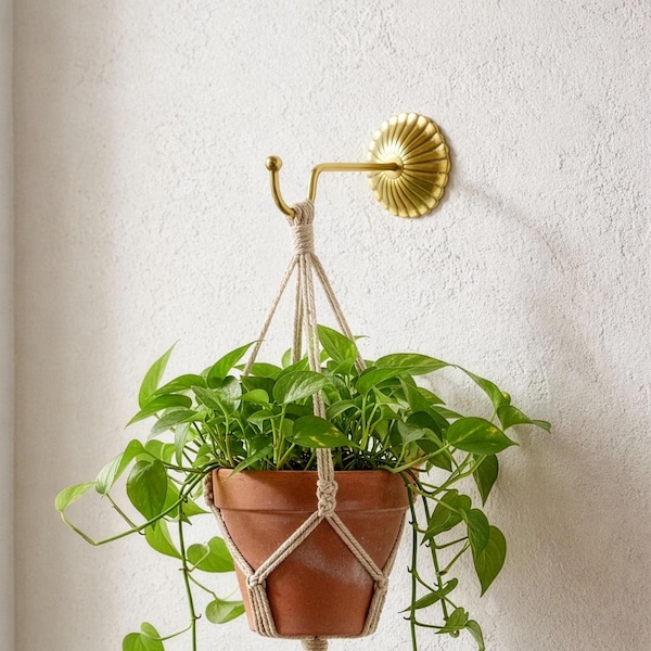 Suporte para vasos de latão feito à mão: decoração de parede minimalista