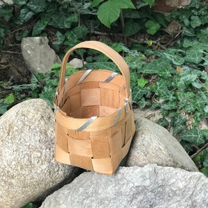 Vintage Eierkorb - handgemachter Korb - rustikal primitiv - alter Korb - Hand geflochtener Weidenkorb für Eier - Bauernhaus Deko - Brotkorb