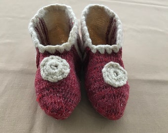 Vintage Hand-Knitted Woolen Slippers – Bulgarian Folk Socks