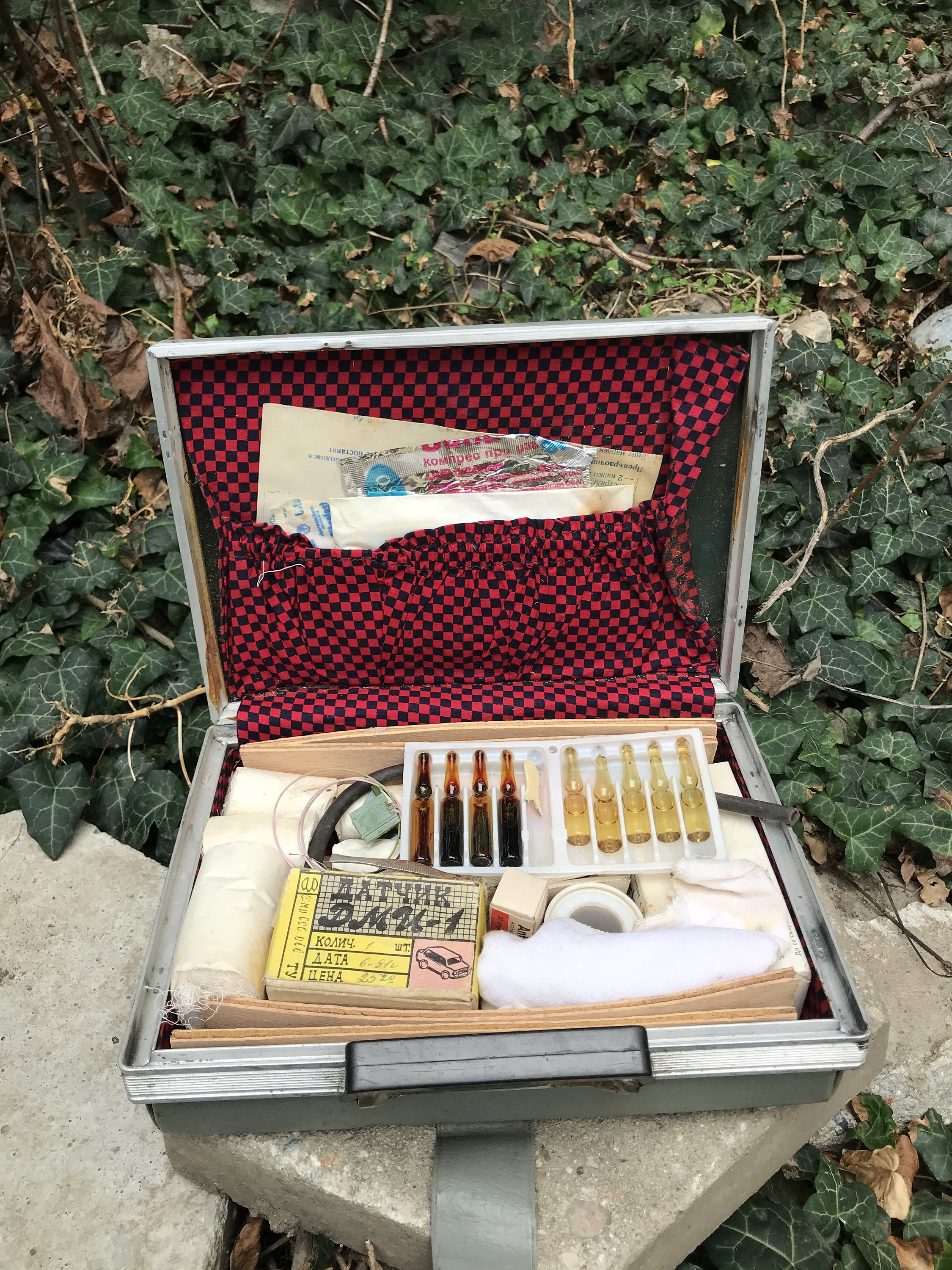 Vintage First Aid Kit for Car -emergency Medical Bag for Car-doctor Bag ...
