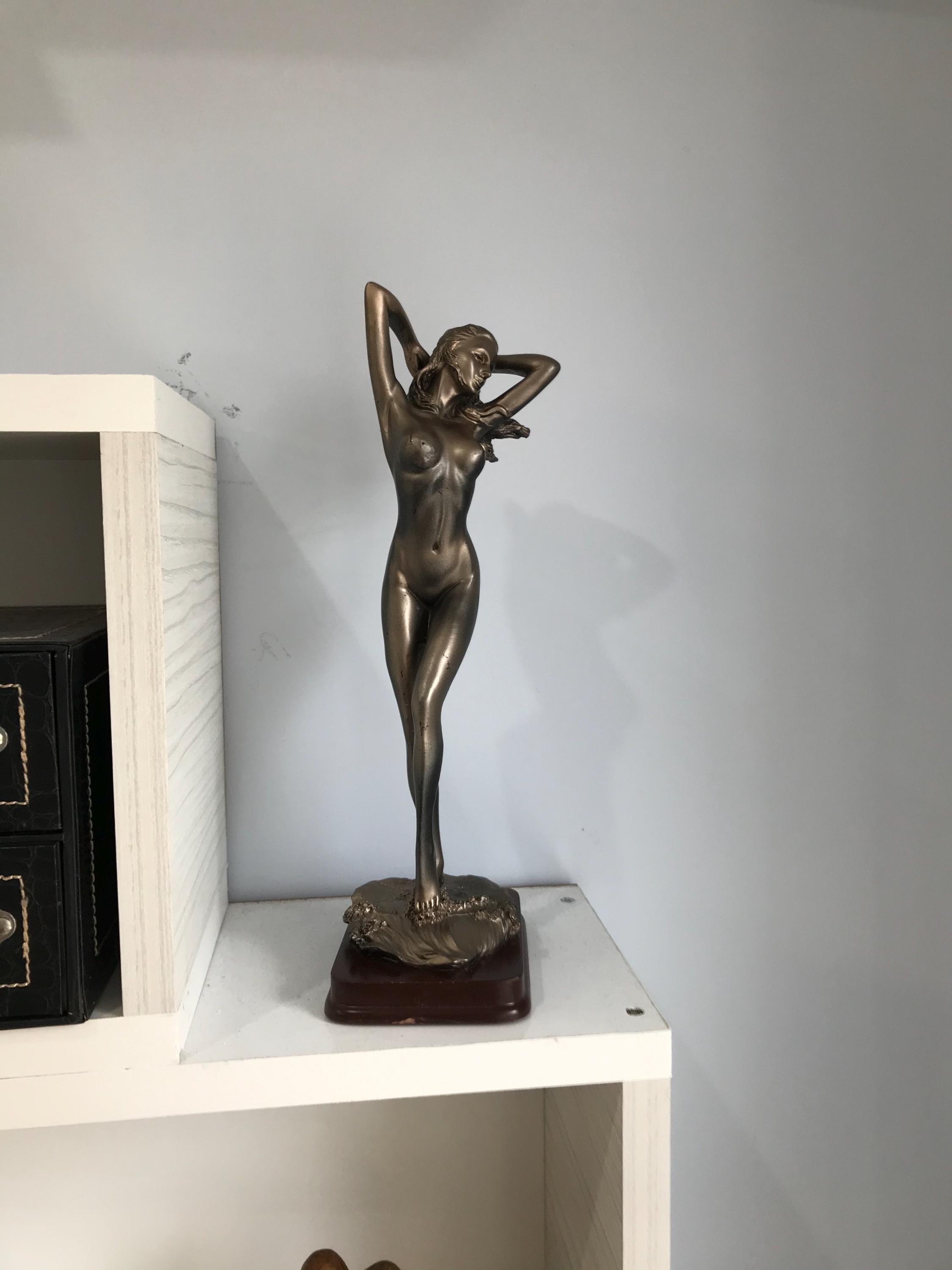 ヴィンテージの裸婦像 - 女性の像 - エロティックアートの女性像