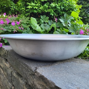 Vintage basin-aluminum washbasin-primitive washbowl -ware wash basin tub bowl -primitive sinks -laundry bowl-aluminum sink