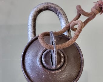 Vintage working padlock and key  -farmhouse decor