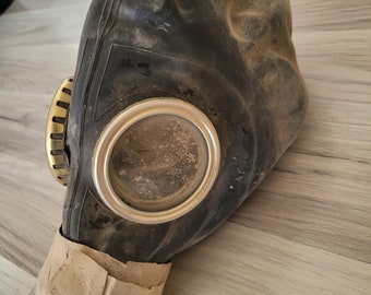 masque à gaz militaire soviétique vintage avec filtre - masque respiratoire - masque en caoutchouc - masque de protection - masque à gaz industriel - vieux masque à gaz