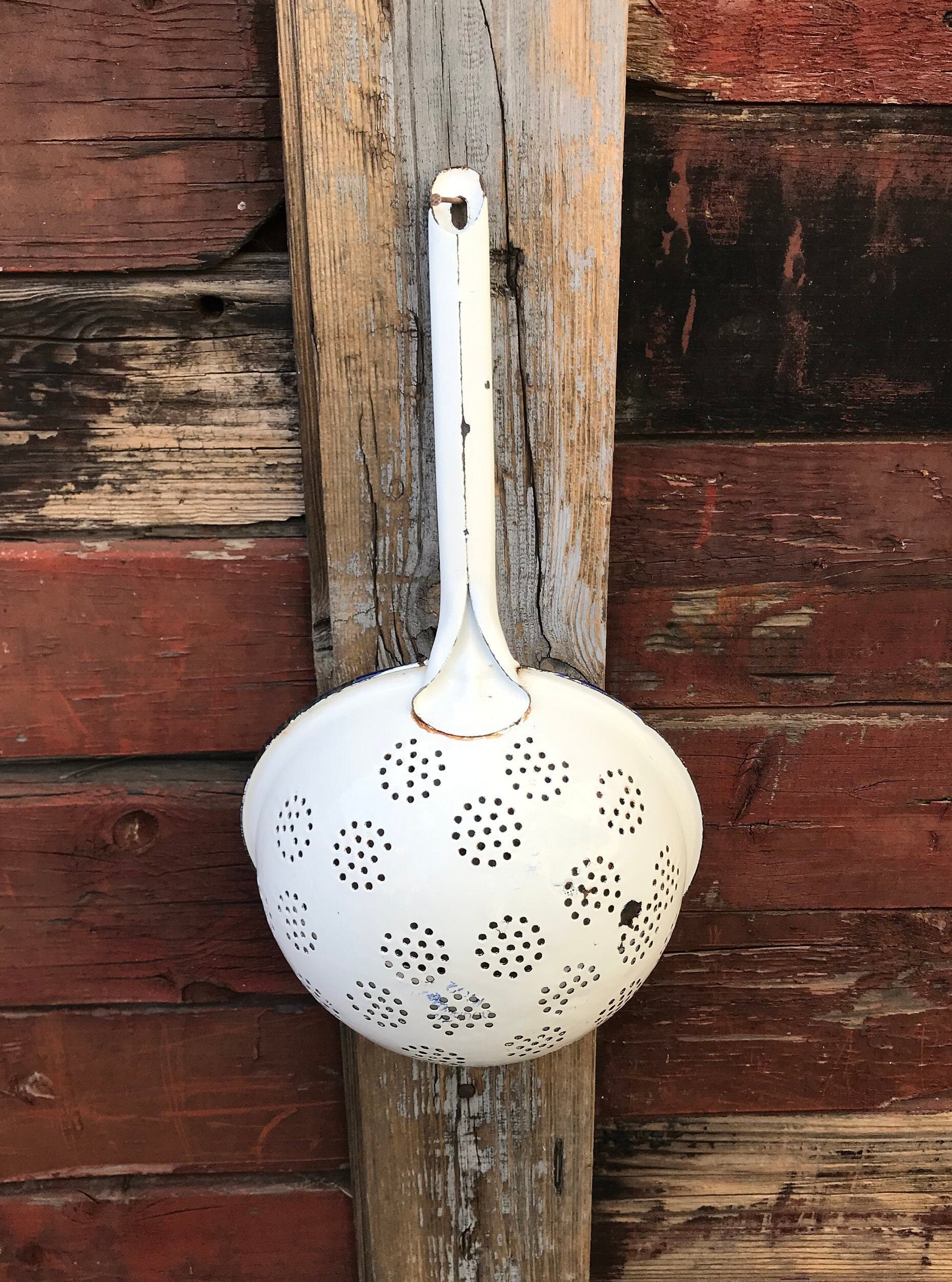 Rusty Colander Vintage Enamel Colander – Rustic Kitchen Decor - Cookware Strainer - Etsy