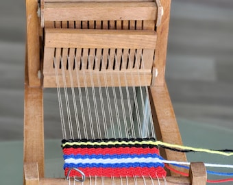 Vintage wooden weaving loom - beginner weaving kit - child weaving loom