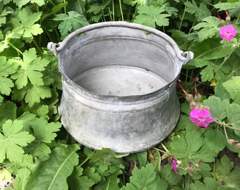 Vintage Hand Hammered Copper Cauldron – Rustic Kitchenware, 1920s
