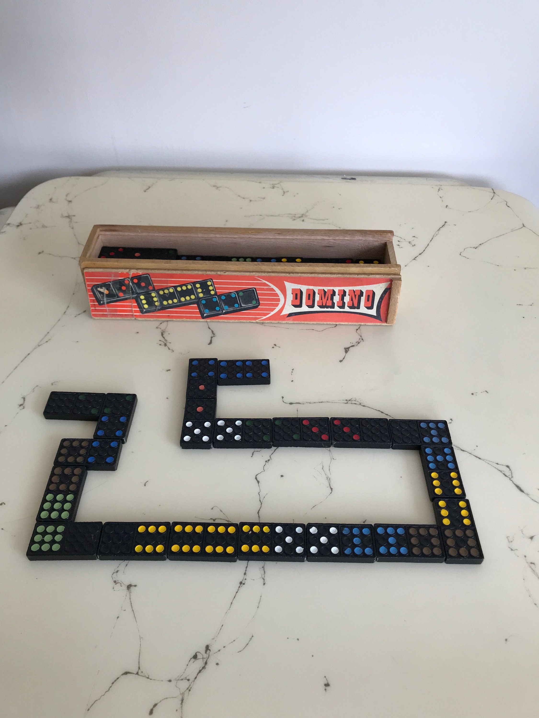 Professional Double Nine domino in cigar shaped wood box Professional Double Nine domino in cigar shaped wood box