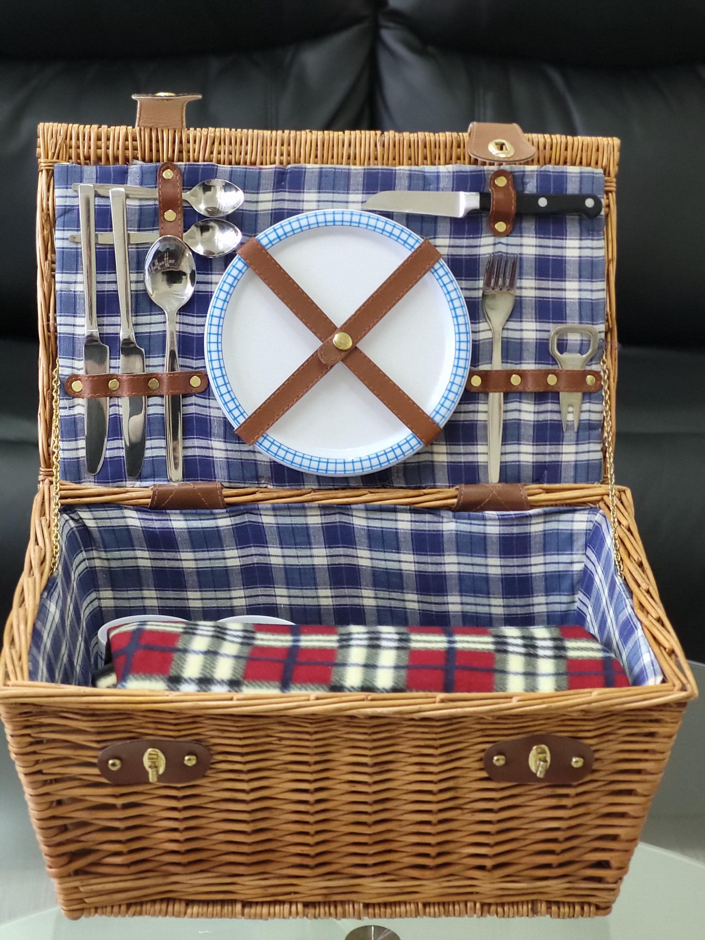 ヴィンテージの籐製ピクニックバスケット - キャンプ用バスケット