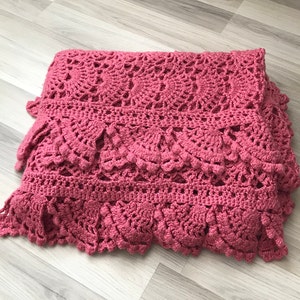 Vintage bedspread -hand crocheted coverlet -hand crocheted bed cover -crochet throw -bedspread -bed cover -blanket -home décor image 7