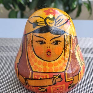 Vintage Matryoshka doll - nesting doll - Russian doll - hand painted - Russian folk art décor