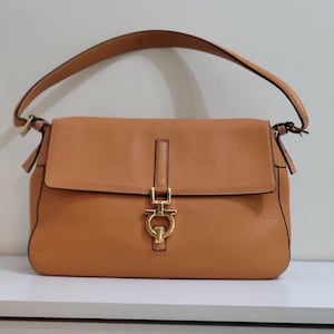 Vintage Salvatore Ferragamo leather bag - shoulder bag - designer handbag with аuthenticity number