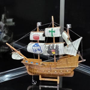 Vintage wooden ship -sailing boat model Pirates of the Caribbean - decorative ship -collectible